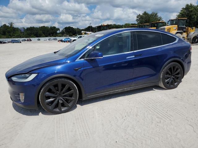 tesla model x з США IAAI