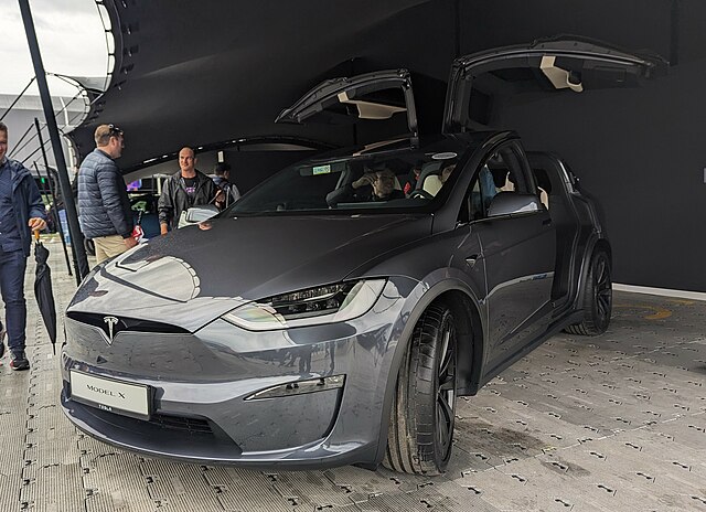 tesla model x з США